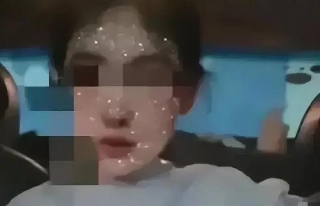 欲29分钟不雅撕开了女性的遮羞布PG麻将胡了女大学生地下车库纵(图3)